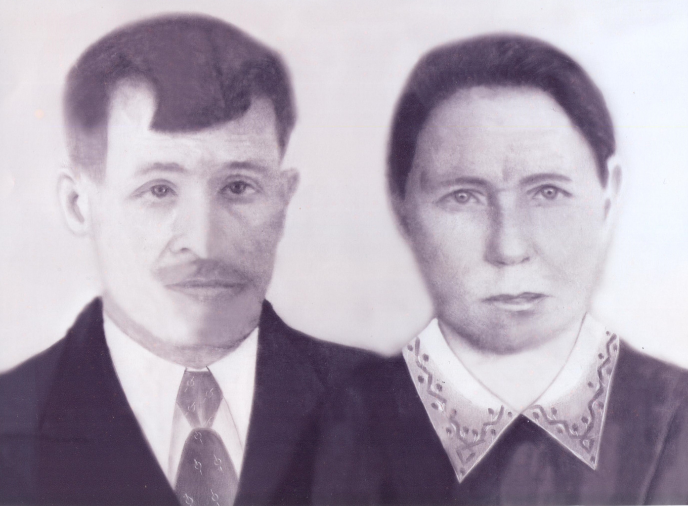 Иван Федорович и Мария Антоновна Митрофановы. Родители Блескиной Натальи Ивановны. 1930-1940 годы.jpg